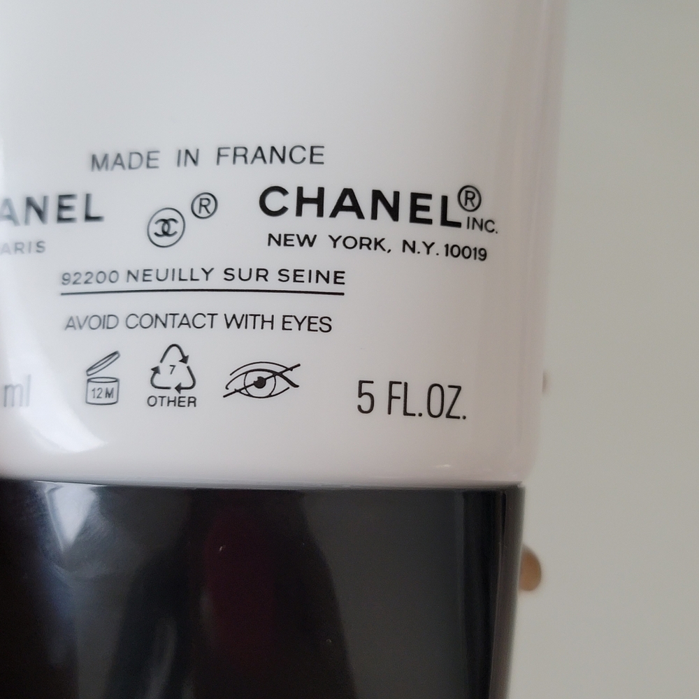 NEW FULL SIZE CHANEL Cleansing Skin Care Bundle - Picture 6 of 17